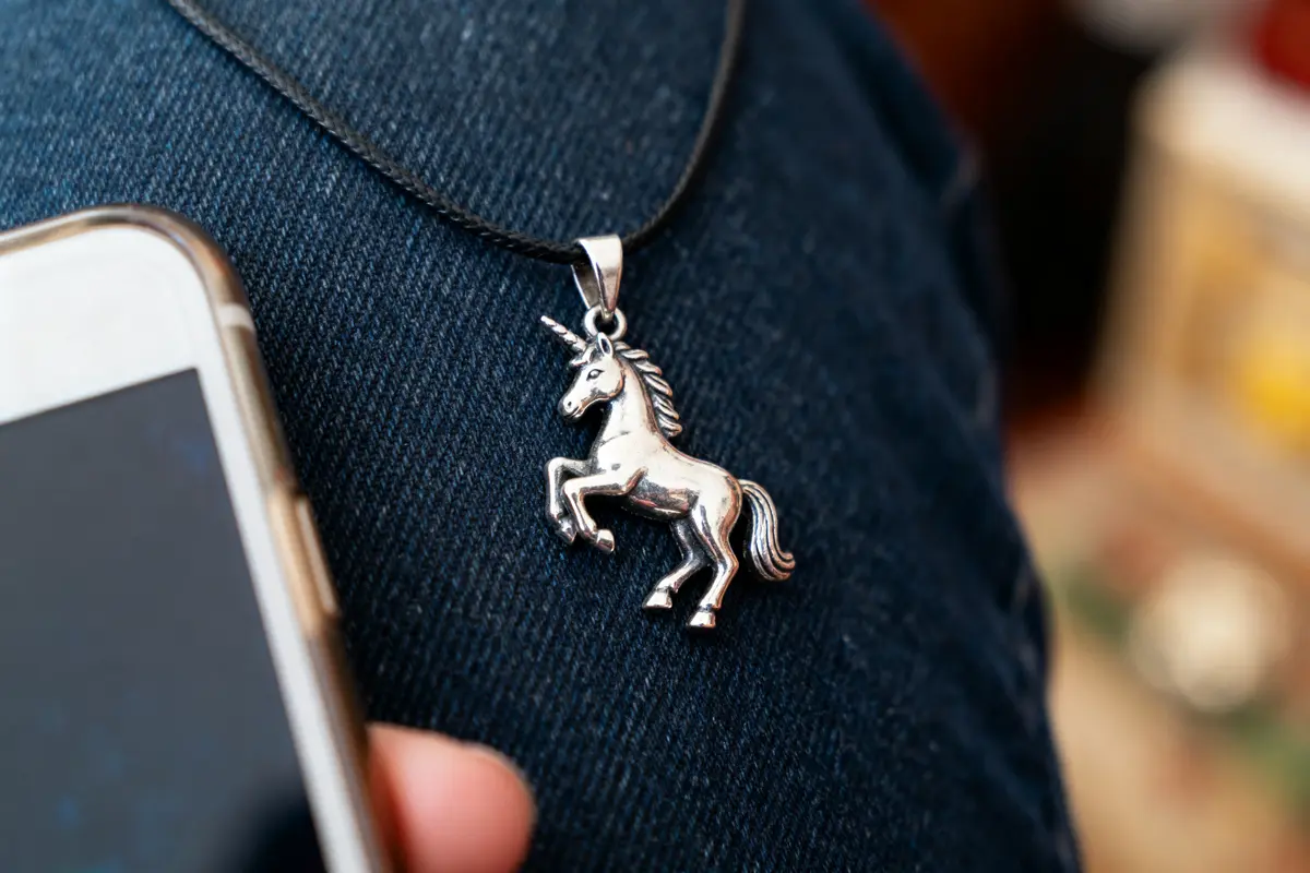 Licorne Pendentif en Argent : Bijoux magiques à découvrir !